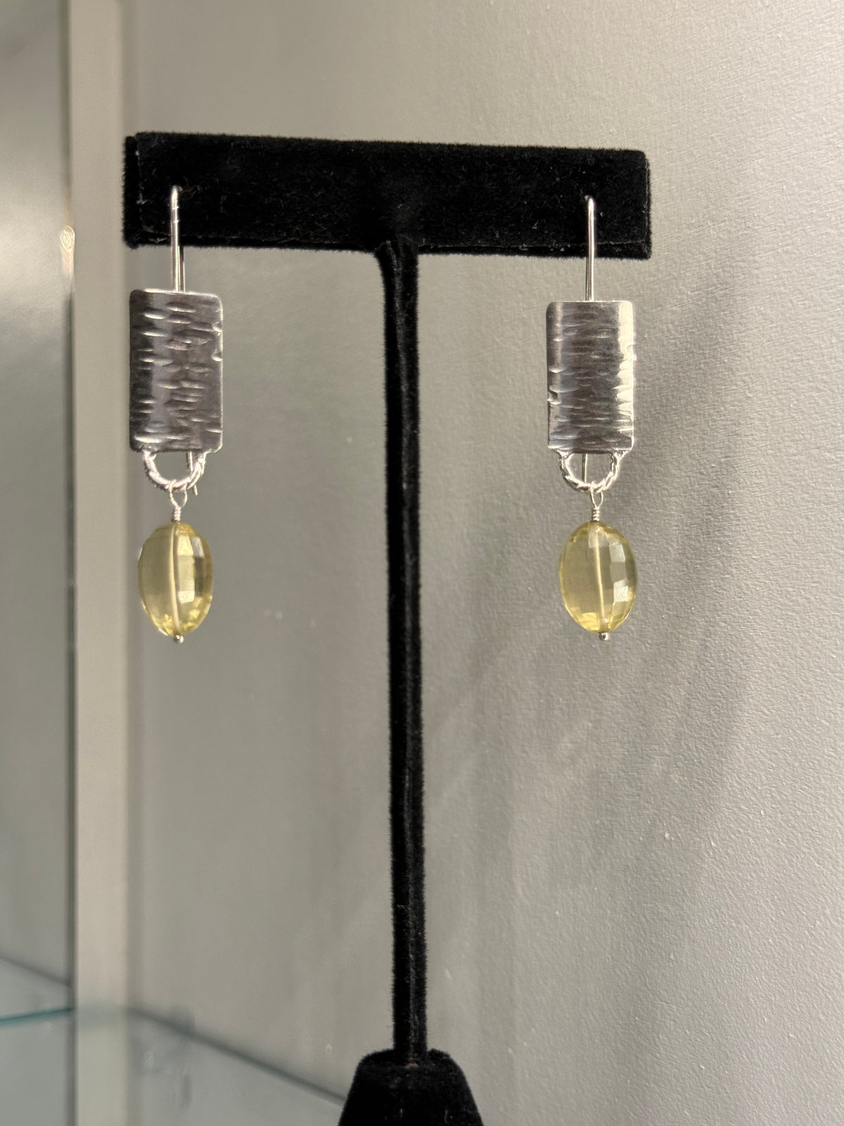 Leigh Roberts: Sterling Rectangles w. Lemon Quartz
