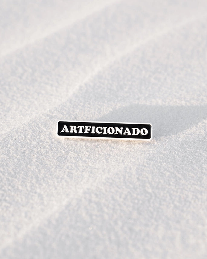Artficionado Pin