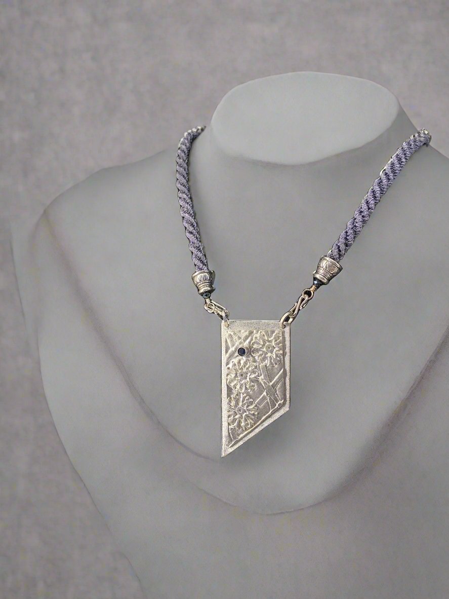 Leigh Roberts' "Sapphire Sun" Necklace