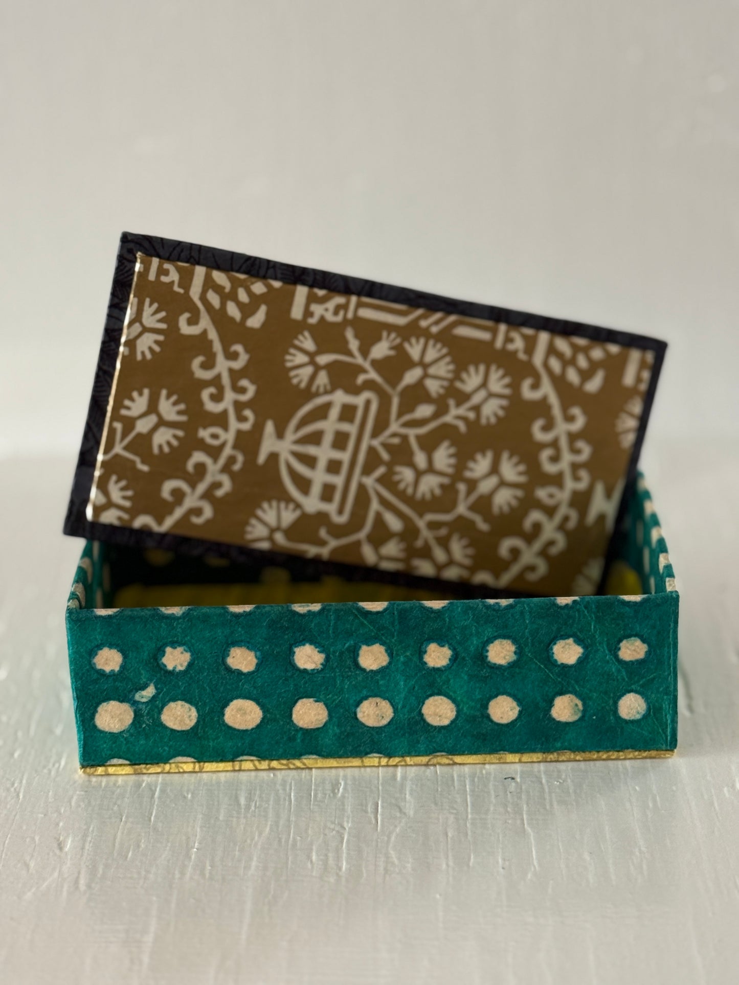 Studio Escargot: Hand made Paper boxes