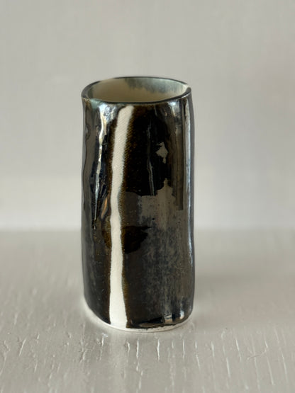 Studio Escargot: Porcelain small vase