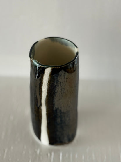 Studio Escargot: Porcelain small vase