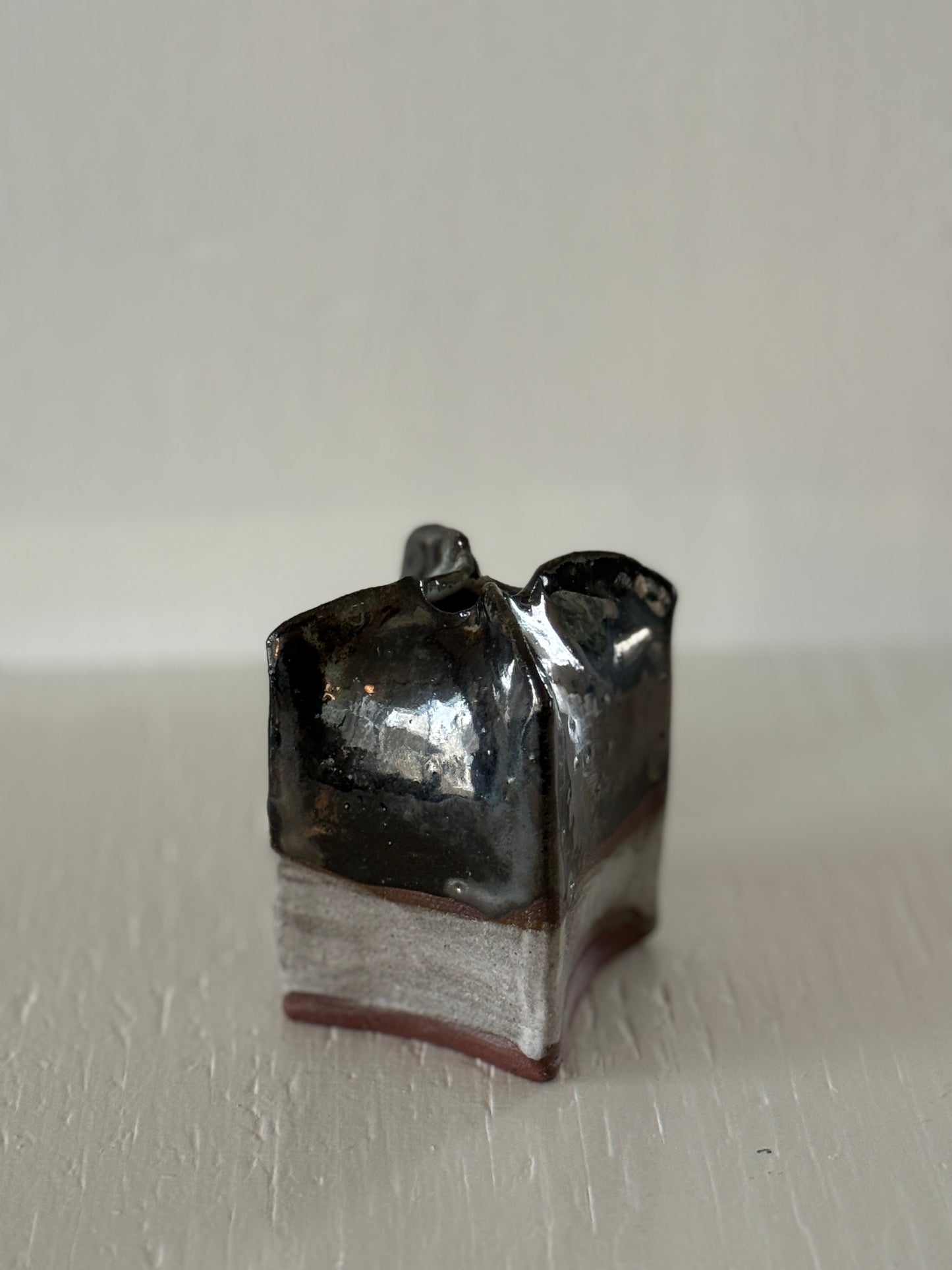 Studio Escargot: Small bud vase