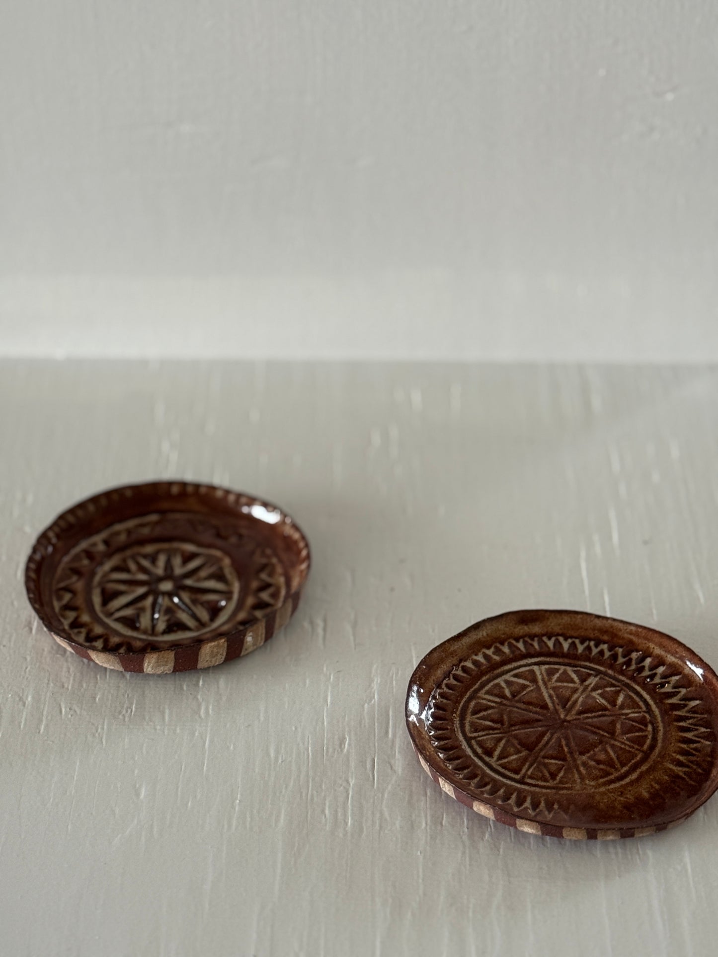 Studio Escargot: Small ceramic plates