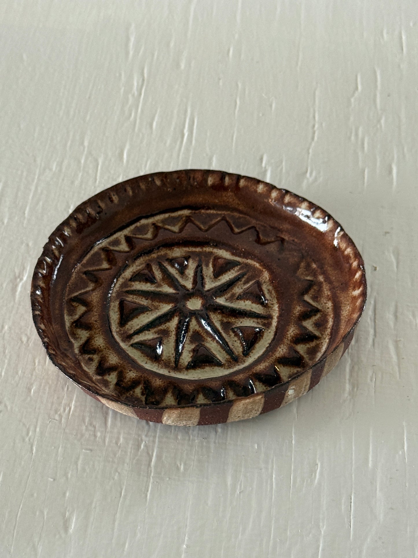 Studio Escargot: Small ceramic plates
