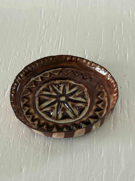 Studio Escargot: Small ceramic plates