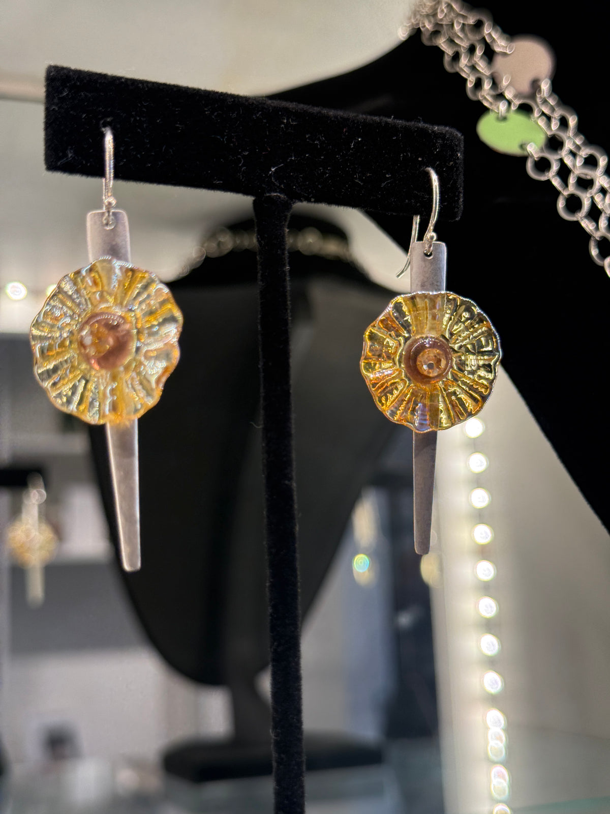 Leigh Roberts: Glass Flower on Sterling