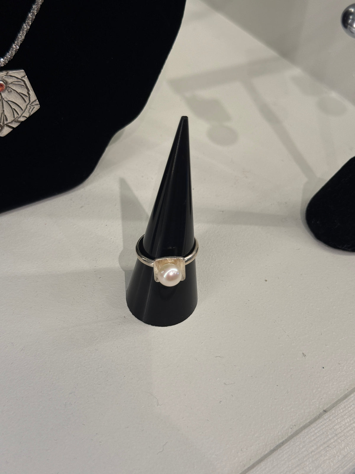Leigh Roberts: Sterling + White Pearl Ring