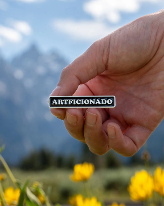 Artficionado Pin